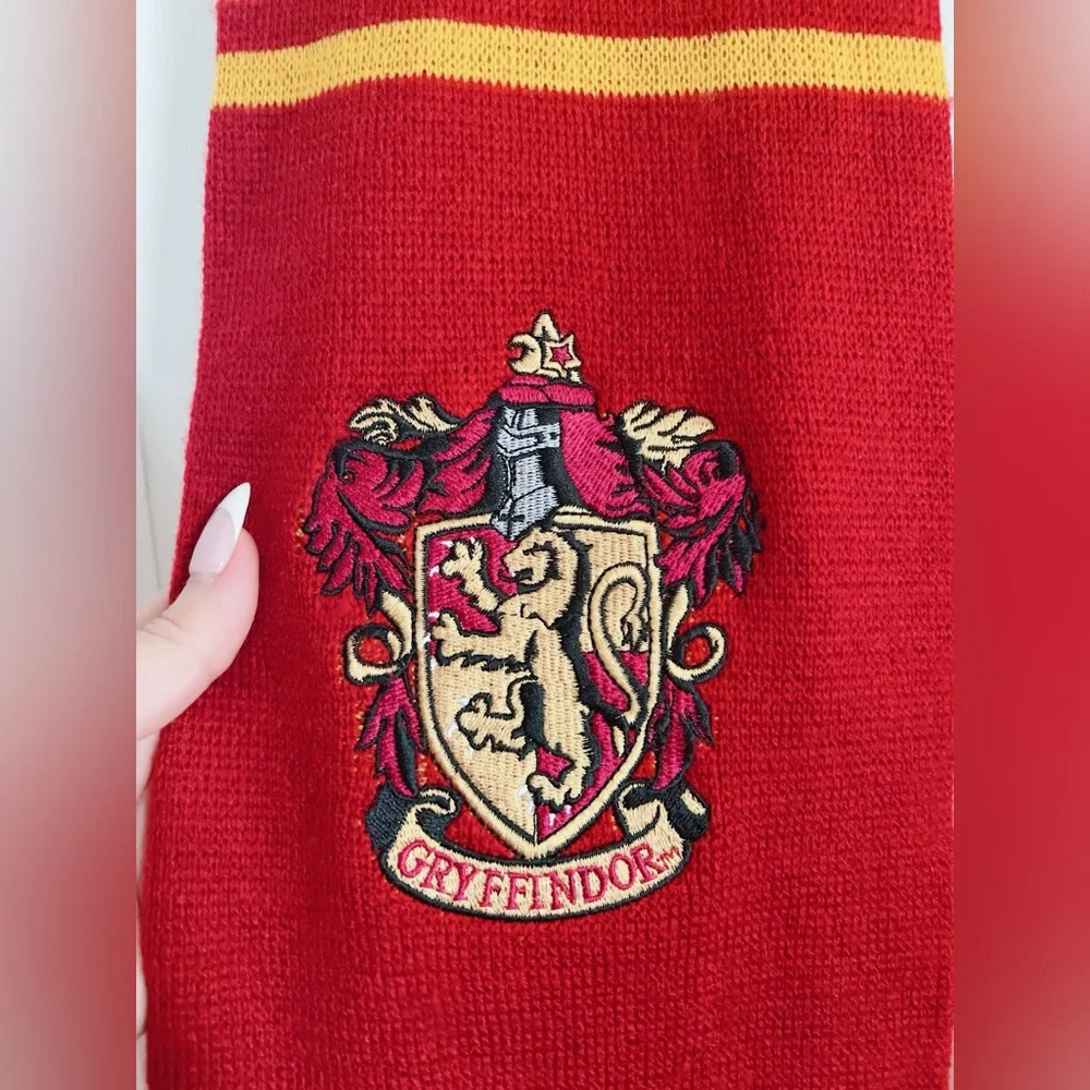Harry Potter scarf Gryffindor lion crest red orange acrylic 76” long - Picture 3 of 13